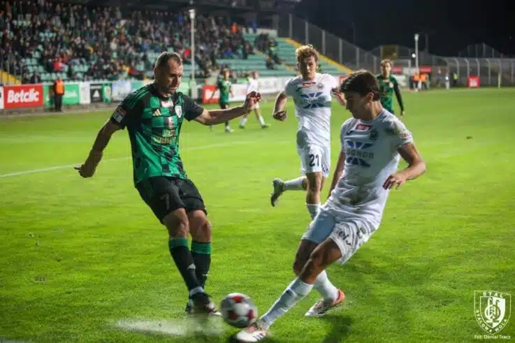 Hutnik Kraków vs Stalowa Wola: 30/5/2026 – Zapowiedź Ostatniej Kolejki i Typy