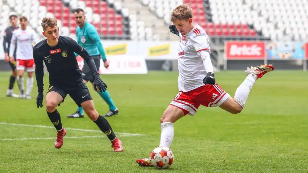 ŁKS Łódź II vs Kleczew: 30/5/2026 – Zapowiedź Ostatniej Kolejki i Prognoza